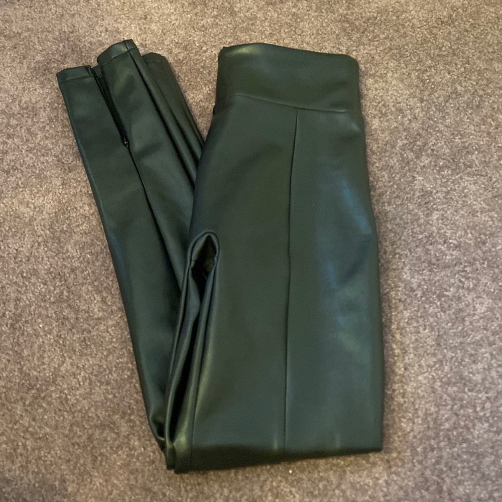 Abercrombie Fleece Lined Faux Leather Leggings Zip Ankles